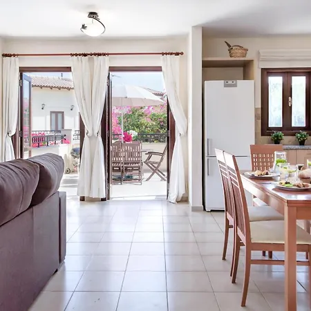 Aglaia 2 Beds Apt. - Sleeps 4 * Kouklia