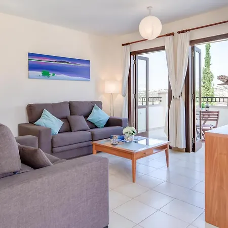 Aglaia 2 Beds Apt. - Sleeps 4 * Kouklia