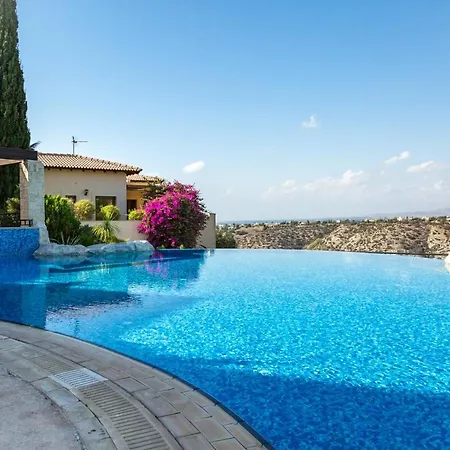 Aglaia 2 Beds Apt. - Sleeps 4 Apartament *