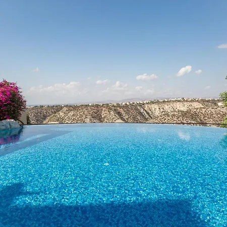 Aglaia 2 Beds Apt. - Sleeps 4 Apartament *