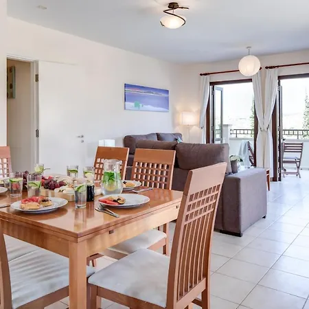 Apartament Aglaia 2 Beds Apt. - Sleeps 4 *